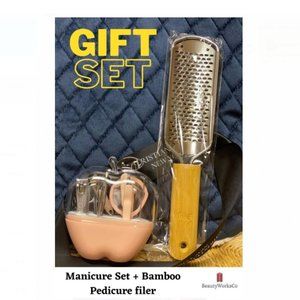 GIFT SET -9 Pc Manicure Set +Bamboo Pedicure filer